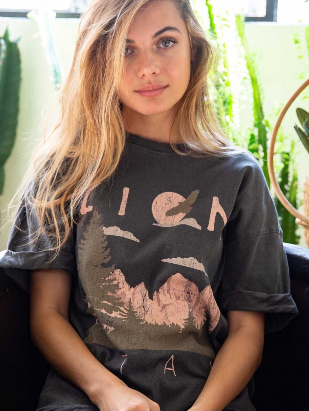 Girl Dangerous ZION BLACK BOYFRIEND TEE • NWOT • Medium